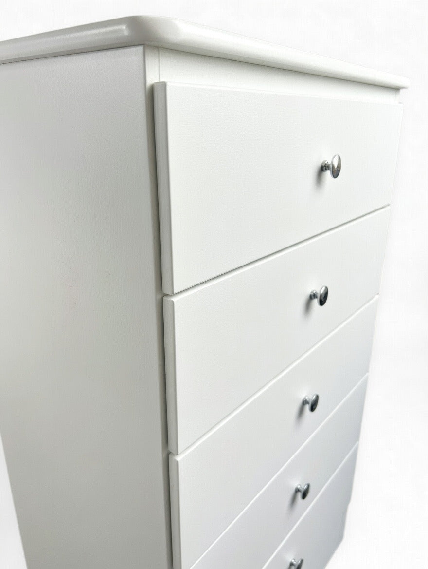 Modern White 5-Drawer Dresser  🤍